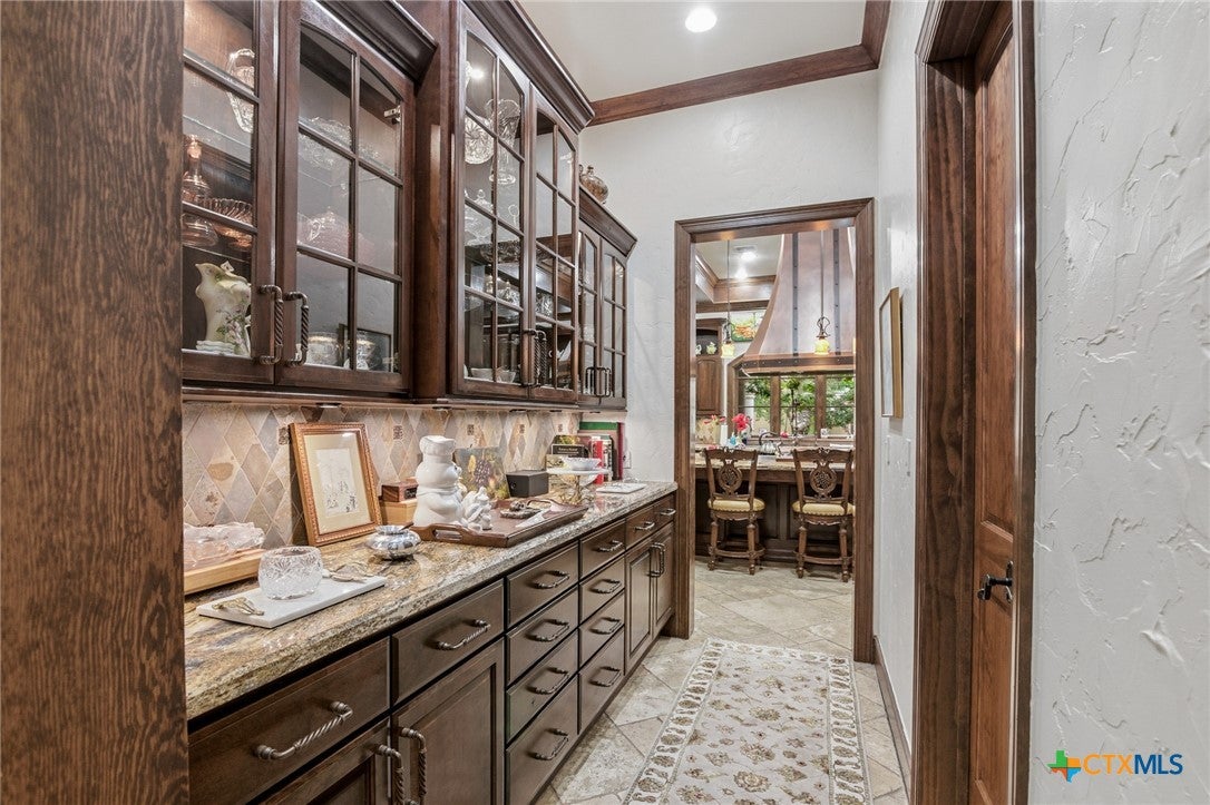 Inez, Texas, 77968, United States, 5 Bedrooms Bedrooms, ,6 BathroomsBathrooms,Residential,Active,1999904