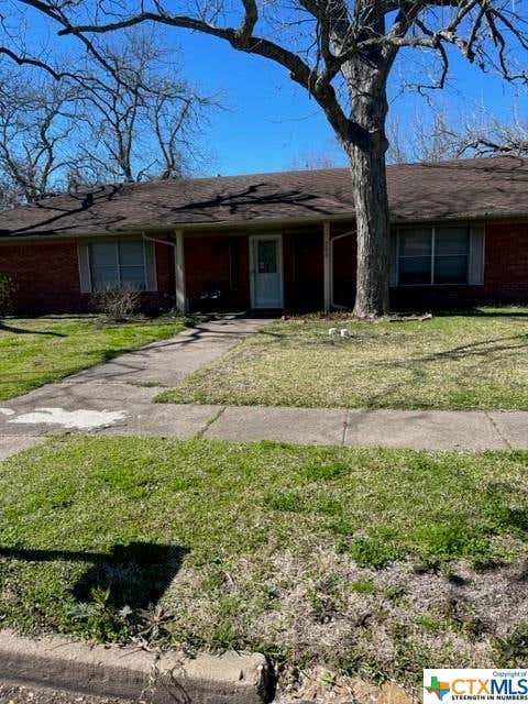 206 HUBBARD ST, YOAKUM, TX 77995, photo 1 of 22