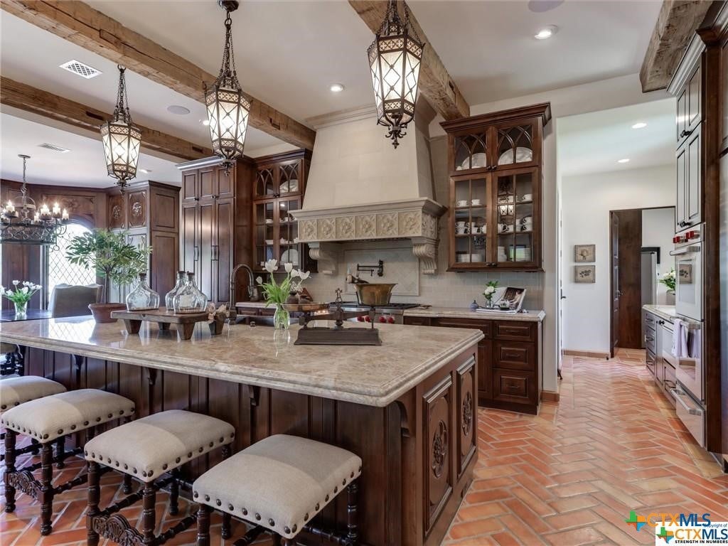 Victoria, Texas, 77904, United States, 5 Bedrooms Bedrooms, ,8 BathroomsBathrooms,Residential,Active,1912815