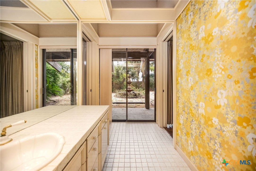 Port O'Connor, Texas, 77982, United States, 3 Bedrooms Bedrooms, ,4 BathroomsBathrooms,Residential,Active,1853617