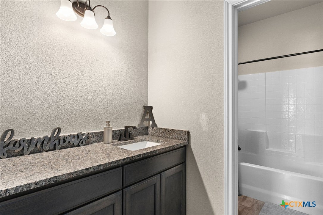 Kempner, Texas, 76539, United States, 5 Bedrooms Bedrooms, ,5 BathroomsBathrooms,Residential,Active,1898012