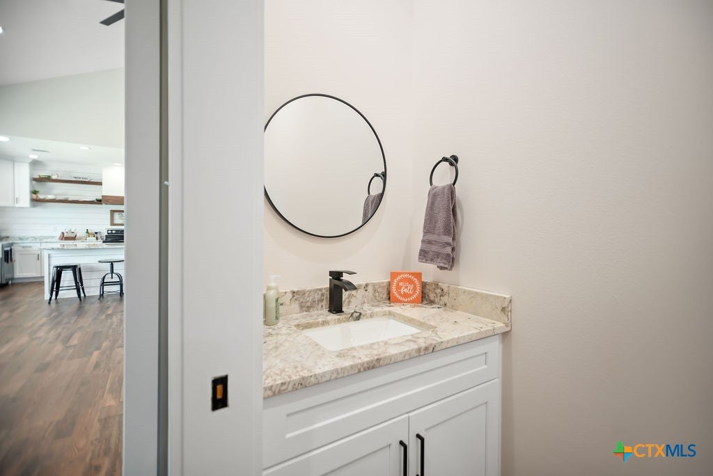 Port Lavaca, Texas, 77979, United States, 4 Bedrooms Bedrooms, ,3 BathroomsBathrooms,Residential,Active,1946527