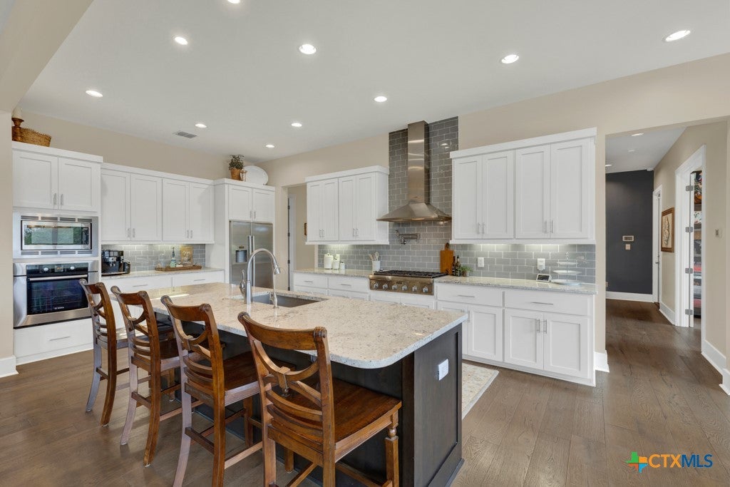 New Braunfels, Texas, 78132, United States, 4 Bedrooms Bedrooms, ,4 BathroomsBathrooms,Residential,Active,1993682