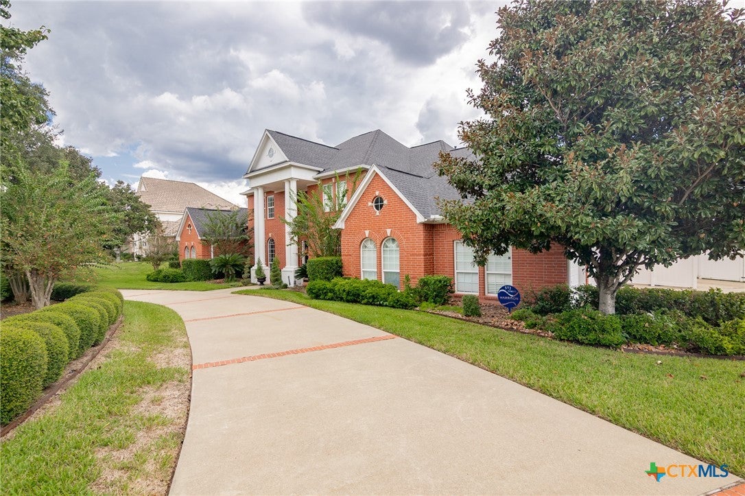 Victoria, Texas, 77904, United States, 5 Bedrooms Bedrooms, ,5 BathroomsBathrooms,Residential,Active,1961924