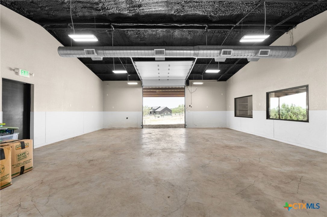 Kempner, Texas, 76539, United States, 5 Bedrooms Bedrooms, ,5 BathroomsBathrooms,Residential,Active,1898012