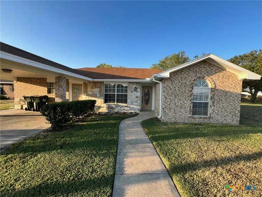 901 E SARAH ST, CUERO, TX 77954 - Image 1