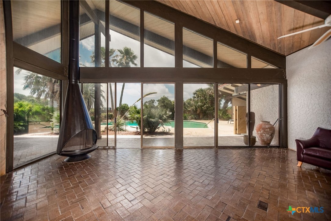 Port O'Connor, Texas, 77982, United States, 3 Bedrooms Bedrooms, ,4 BathroomsBathrooms,Residential,Active,1853617