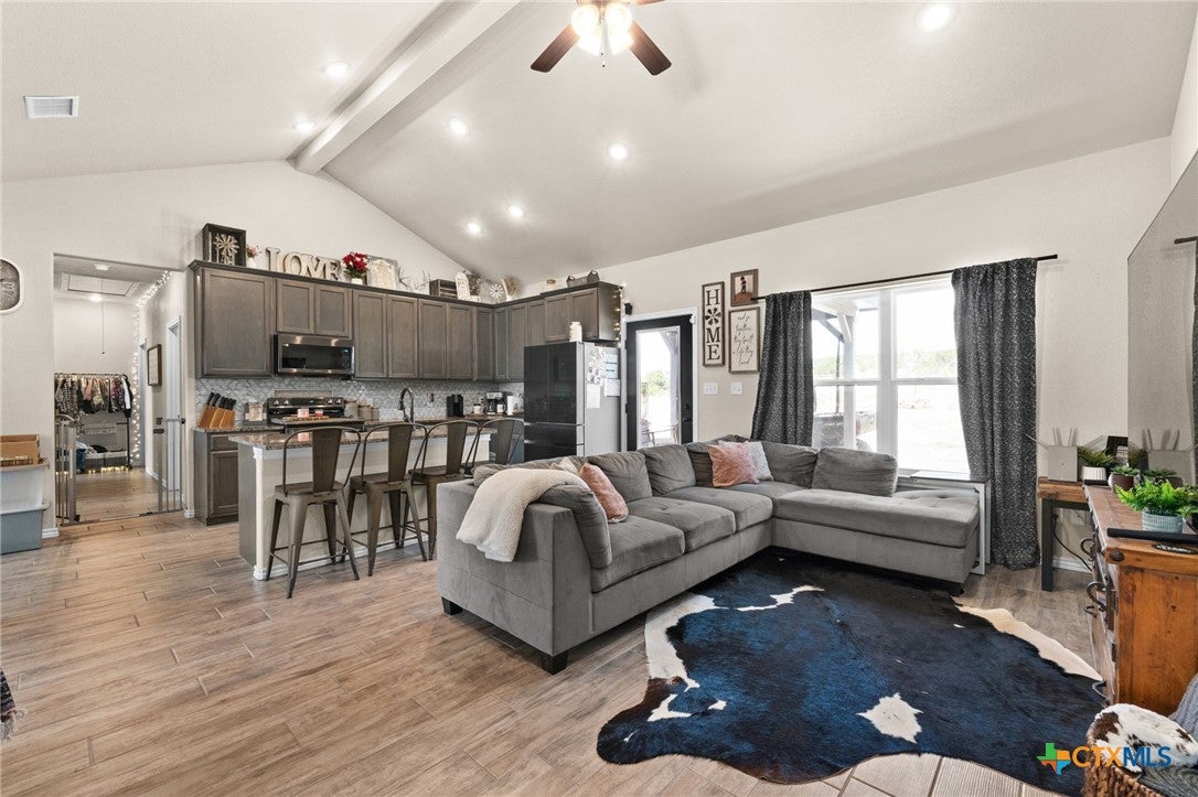 Kempner, Texas, 76539, United States, 5 Bedrooms Bedrooms, ,5 BathroomsBathrooms,Residential,Active,1898012