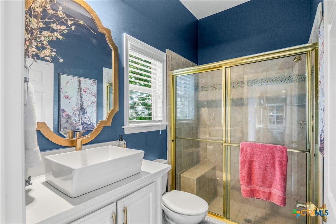 Victoria, Texas, 77904, United States, 5 Bedrooms Bedrooms, ,5 BathroomsBathrooms,Residential,Active,1961924