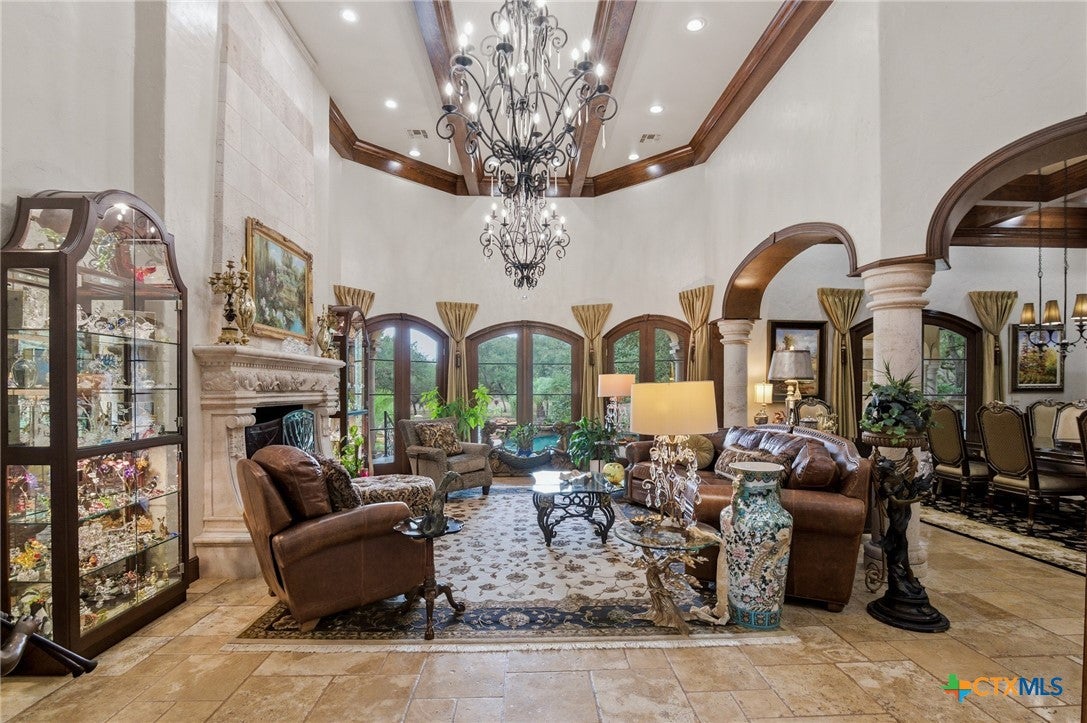 Inez, Texas, 77968, United States, 5 Bedrooms Bedrooms, ,6 BathroomsBathrooms,Residential,Active,1999904