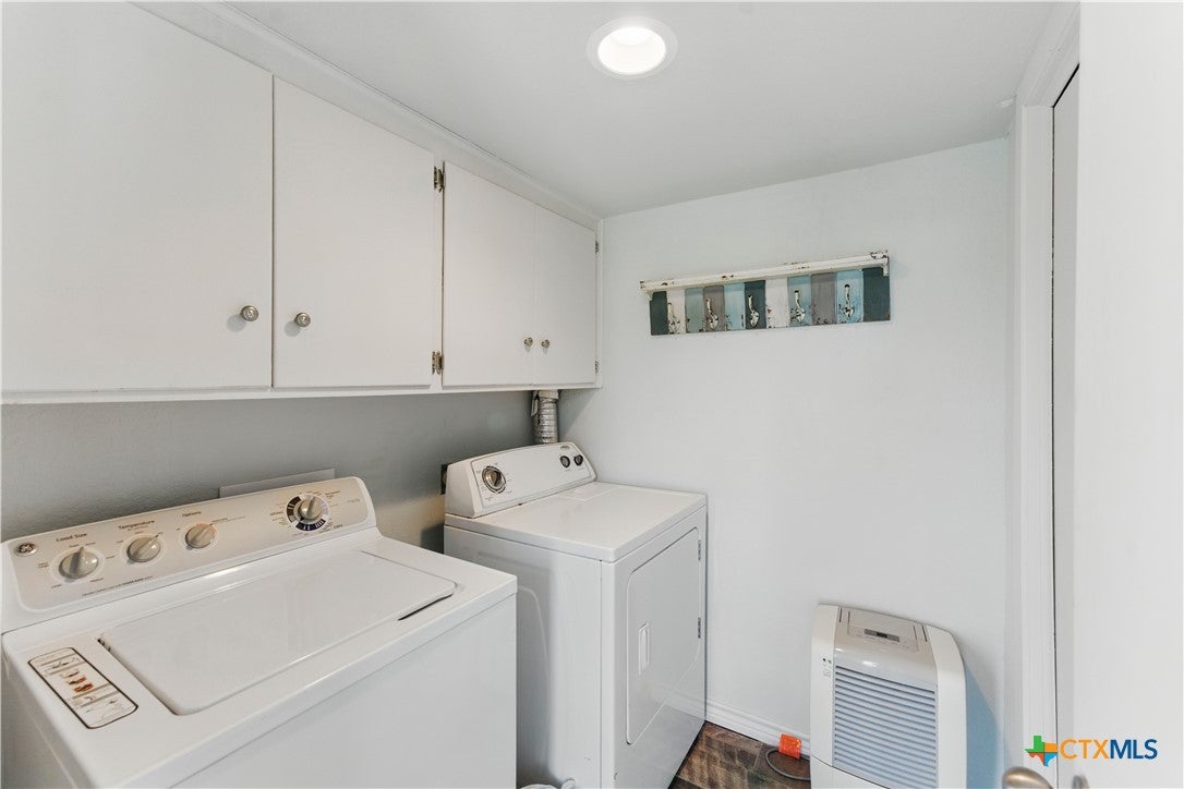 Rockport, Texas, 78382, United States, 4 Bedrooms Bedrooms, ,4 BathroomsBathrooms,Residential,Active,1973291