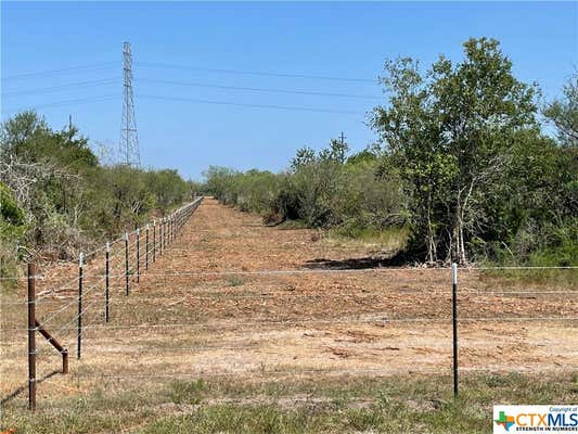 573 ROBINHOOD RD., VICTORIA, TX 77905, photo 3 of 10