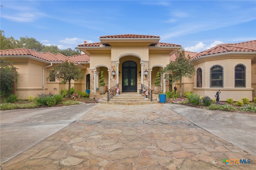 Inez, Texas, 77968, United States, 5 Bedrooms Bedrooms, ,6 BathroomsBathrooms,Residential,Active,1999904