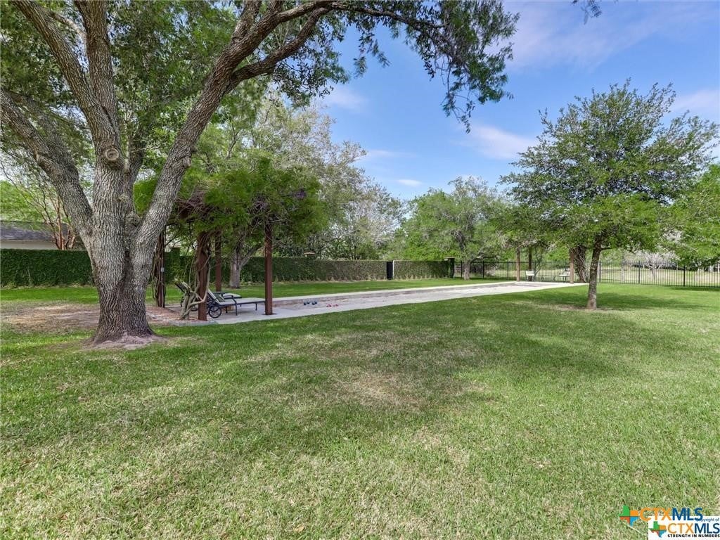 Victoria, Texas, 77904, United States, 5 Bedrooms Bedrooms, ,8 BathroomsBathrooms,Residential,Active,1912815