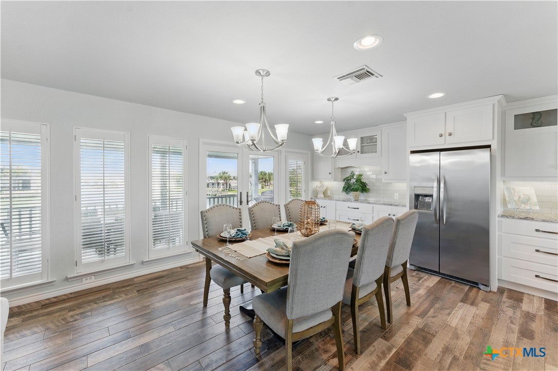 Rockport, Texas, 78382, United States, 4 Bedrooms Bedrooms, ,4 BathroomsBathrooms,Residential,Active,1973291