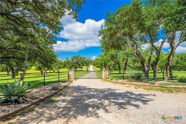 3101 SHOVEL MOUNTAIN RD, ROUND MOUNTAIN, TX 78663, photo 2 of 29