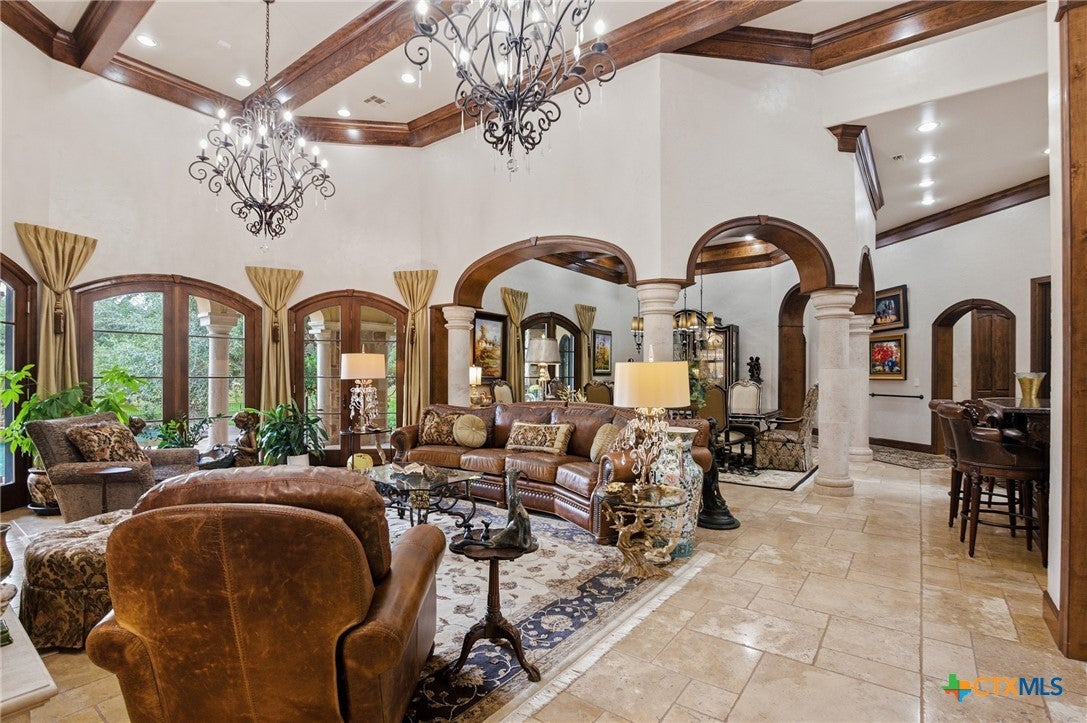 Inez, Texas, 77968, United States, 5 Bedrooms Bedrooms, ,6 BathroomsBathrooms,Residential,Active,1999904