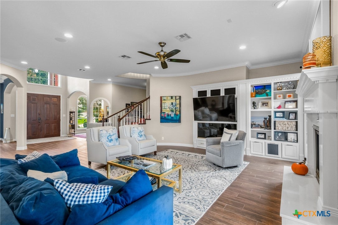 Victoria, Texas, 77904, United States, 5 Bedrooms Bedrooms, ,5 BathroomsBathrooms,Residential,Active,1961924