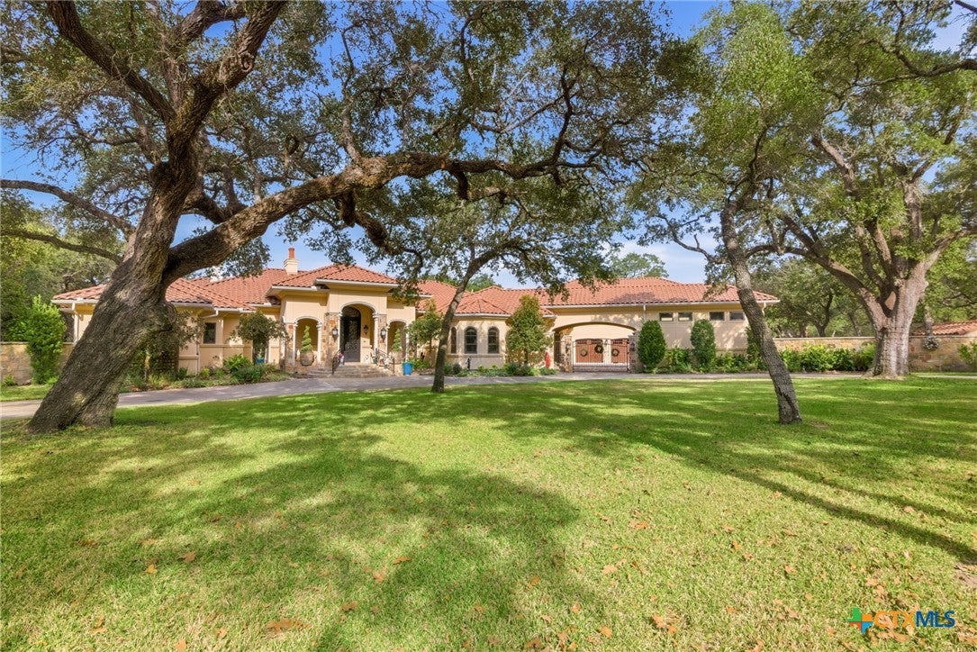 Inez, Texas, 77968, United States, 5 Bedrooms Bedrooms, ,6 BathroomsBathrooms,Residential,Active,1999904
