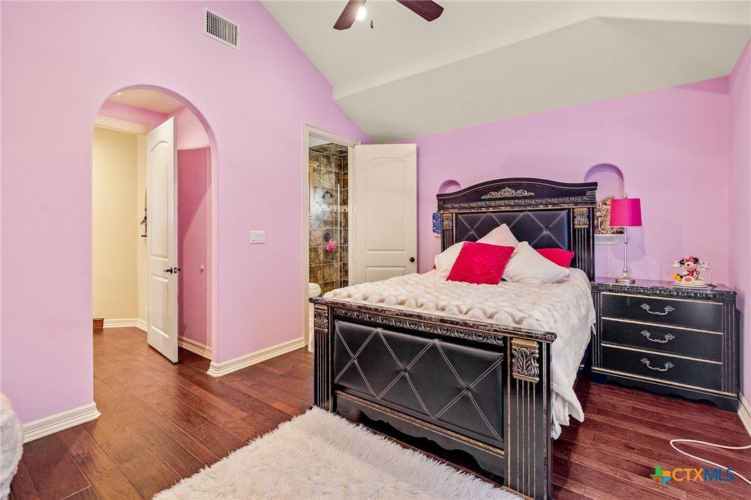 Inez, Texas, 77968, United States, ,5 BathroomsBathrooms,Residential,Active,1769514