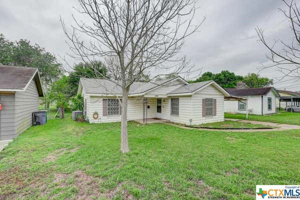 1309 LA VALLIERE ST, VICTORIA, TX 77901, photo 3 of 28