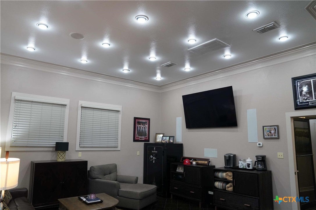 Sheridan, Texas, 77475, United States, 8 Bedrooms Bedrooms, ,5 BathroomsBathrooms,Residential,Active,1960171