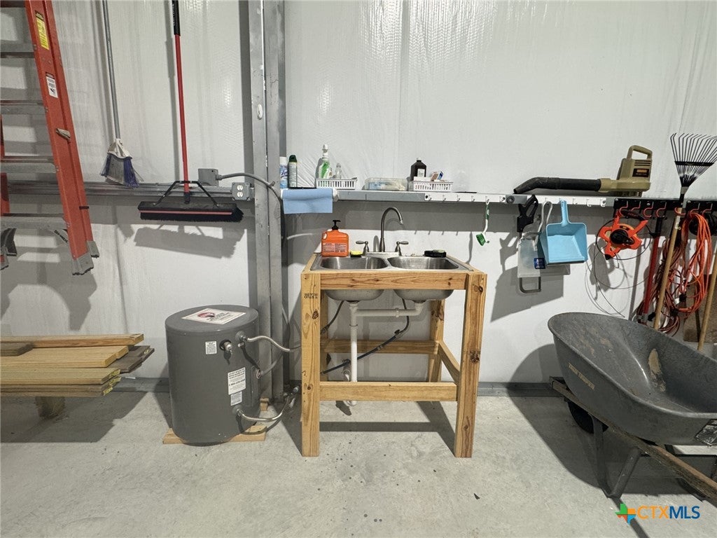 Louise, Texas, 77455, United States, ,1 BathroomBathrooms,Residential,Active,1798138