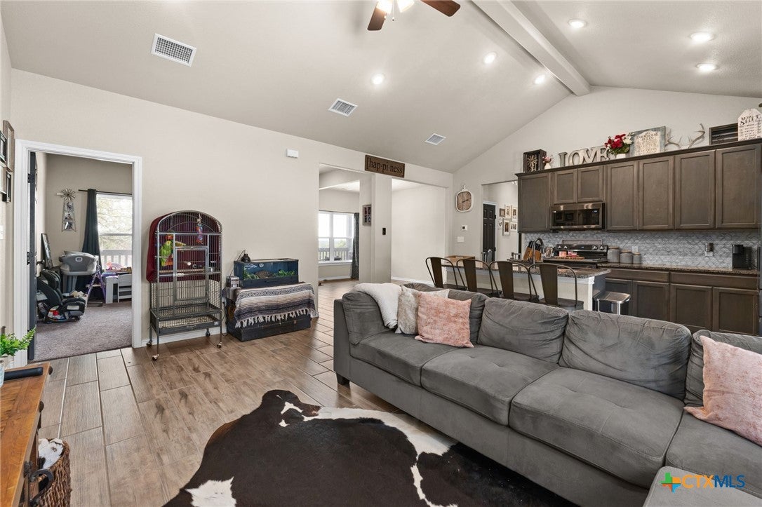 Kempner, Texas, 76539, United States, 5 Bedrooms Bedrooms, ,5 BathroomsBathrooms,Residential,Active,1898012