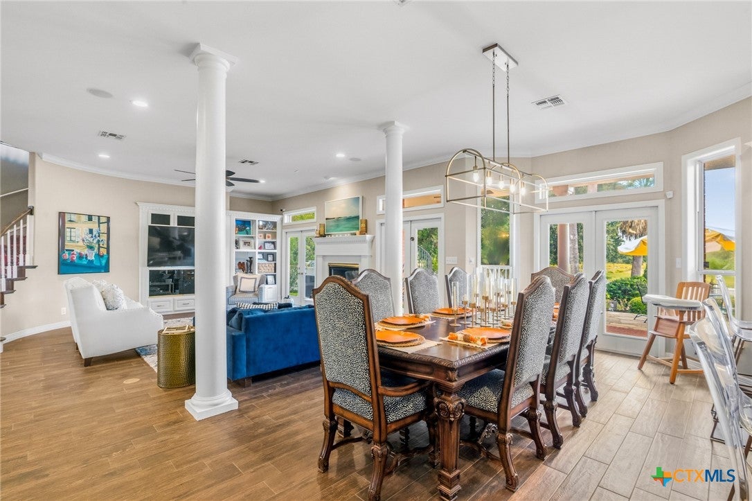 Victoria, Texas, 77904, United States, 5 Bedrooms Bedrooms, ,5 BathroomsBathrooms,Residential,Active,1961924