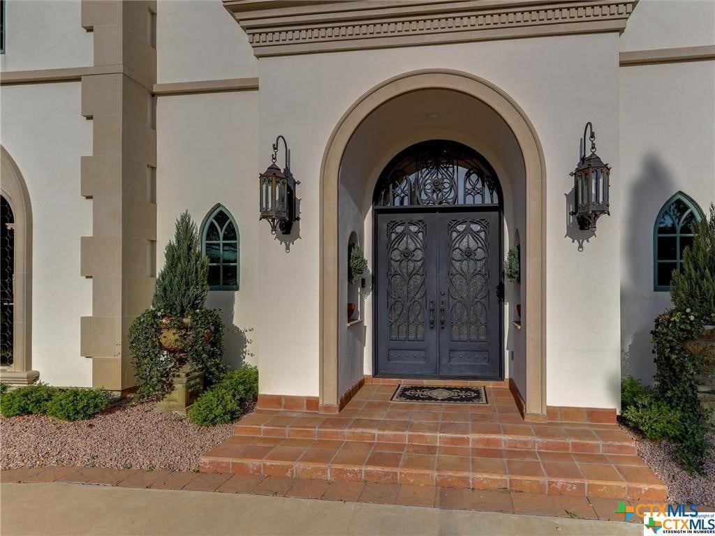 Victoria, Texas, 77904, United States, 5 Bedrooms Bedrooms, ,8 BathroomsBathrooms,Residential,Active,1912815