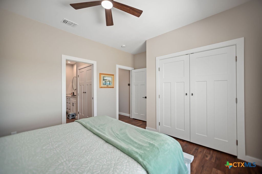 Port Lavaca, Texas, 77979, United States, 4 Bedrooms Bedrooms, ,3 BathroomsBathrooms,Residential,Active,1946527