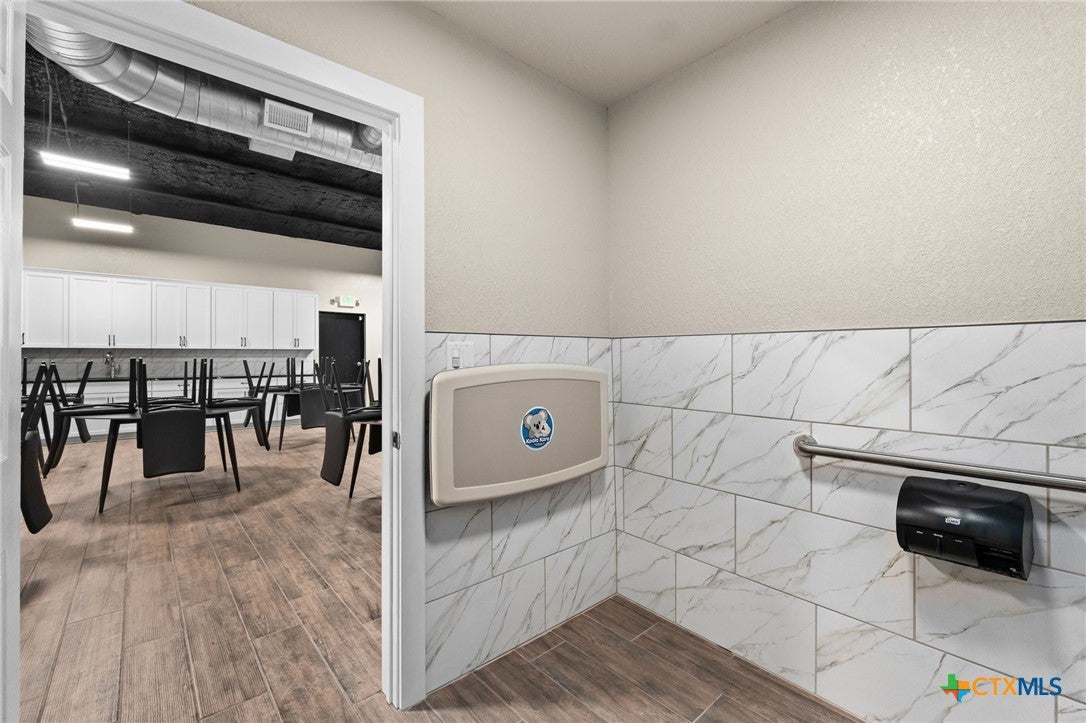 Kempner, Texas, 76539, United States, 5 Bedrooms Bedrooms, ,5 BathroomsBathrooms,Residential,Active,1898012