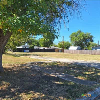 2002 SHERMAN ST, SEGUIN, TX 78155 - Image 1