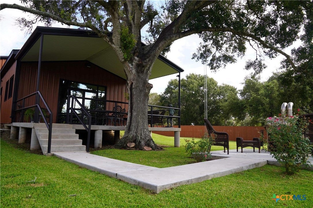 Sheridan, Texas, 77475, United States, 8 Bedrooms Bedrooms, ,5 BathroomsBathrooms,Residential,Active,1960171