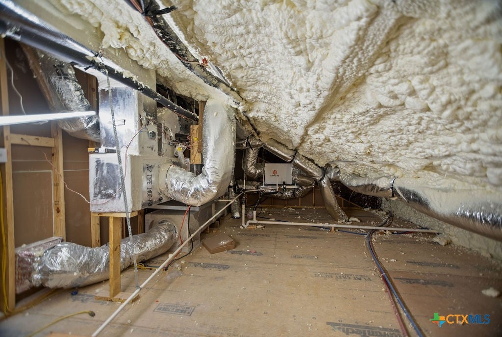 Port Lavaca, Texas, 77979, United States, 4 Bedrooms Bedrooms, ,3 BathroomsBathrooms,Residential,Active,1946527