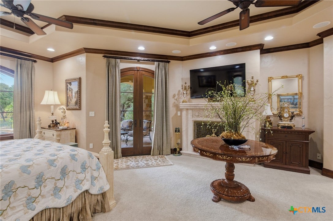 Inez, Texas, 77968, United States, 5 Bedrooms Bedrooms, ,6 BathroomsBathrooms,Residential,Active,1999904