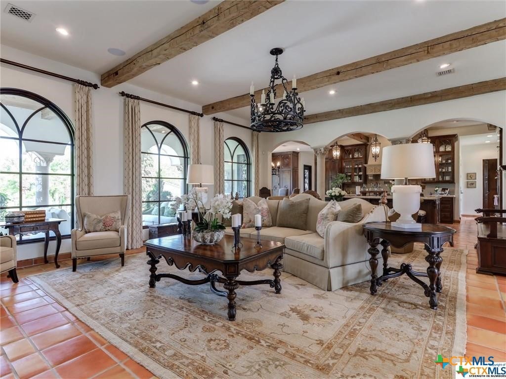 Victoria, Texas, 77904, United States, 5 Bedrooms Bedrooms, ,8 BathroomsBathrooms,Residential,Active,1912815