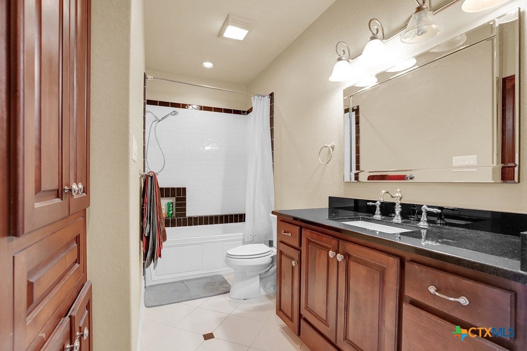 New Braunfels, Texas, 78132, United States, 6 Bedrooms Bedrooms, ,5 BathroomsBathrooms,Residential,Active,2007991