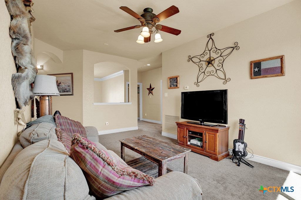 New Braunfels, Texas, 78132, United States, 6 Bedrooms Bedrooms, ,5 BathroomsBathrooms,Residential,Active,2007991