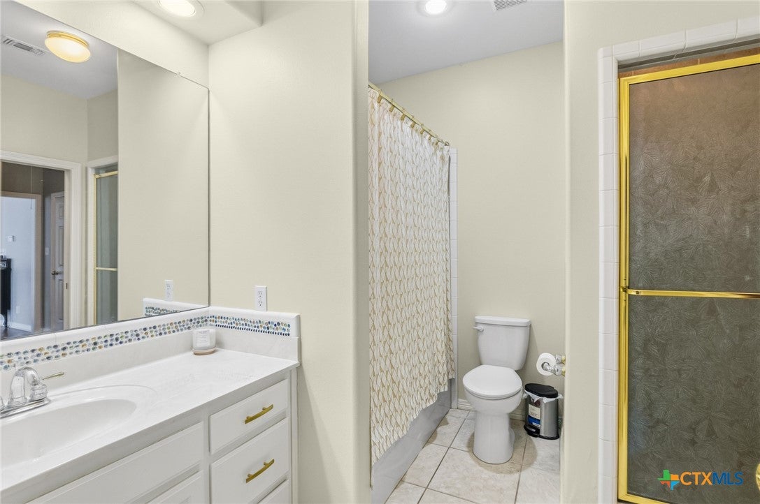 Victoria, Texas, 77904, United States, 5 Bedrooms Bedrooms, ,5 BathroomsBathrooms,Residential,Active,1961924