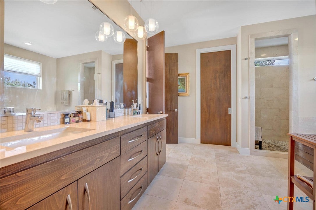 Round Mountain, Texas, 78663, United States, 4 Bedrooms Bedrooms, ,4 BathroomsBathrooms,Residential,Active,1966026