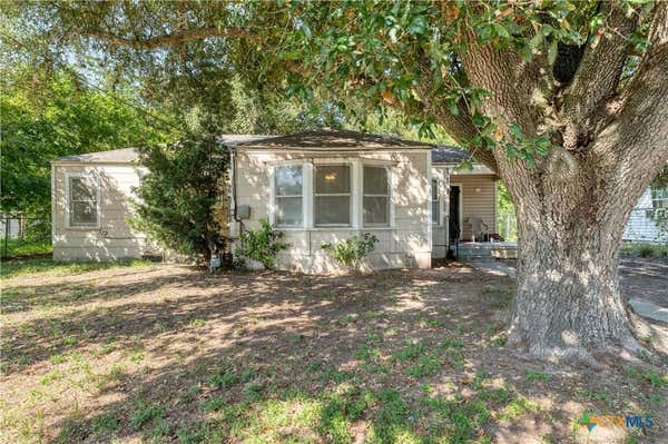 1113 N HAMILTON ST, GONZALES, TX 78629 - Image 1