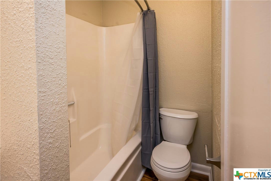 Victoria, Texas, 77901, United States, ,Residential,Active,1702298