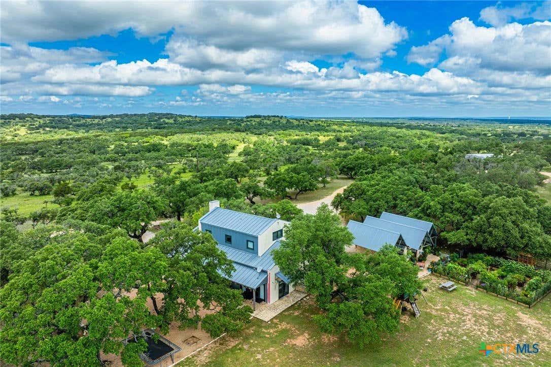 3101 SHOVEL MOUNTAIN RD, ROUND MOUNTAIN, TX 78663, photo 1 of 29