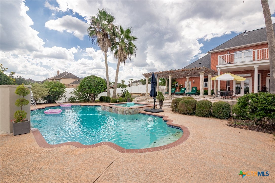 Victoria, Texas, 77904, United States, 5 Bedrooms Bedrooms, ,5 BathroomsBathrooms,Residential,Active,1961924