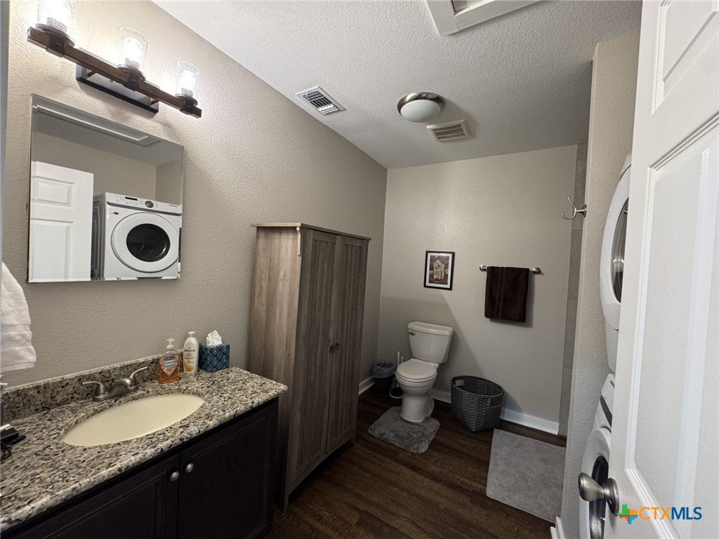 Louise, Texas, 77455, United States, ,1 BathroomBathrooms,Residential,Active,1798138