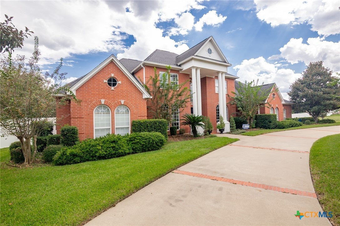 Victoria, Texas, 77904, United States, 5 Bedrooms Bedrooms, ,5 BathroomsBathrooms,Residential,Active,1961924