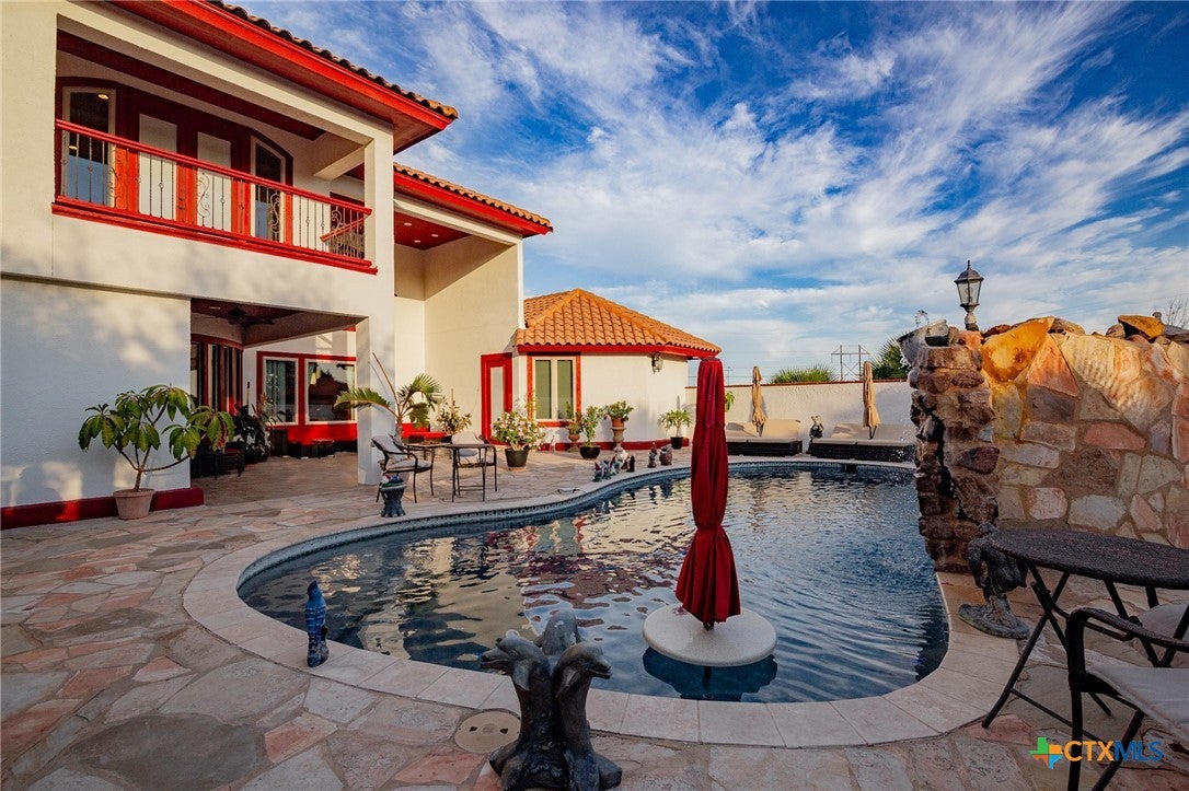 Inez, Texas, 77968, United States, ,5 BathroomsBathrooms,Residential,Active,1769514