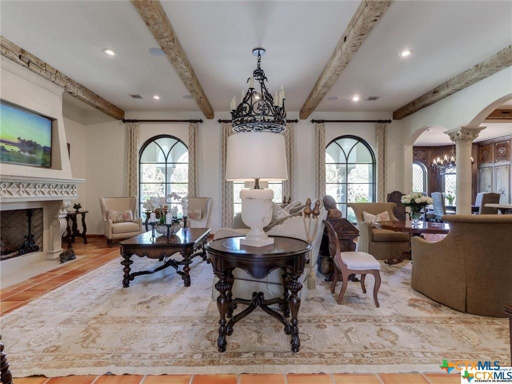 Victoria, Texas, 77904, United States, 5 Bedrooms Bedrooms, ,8 BathroomsBathrooms,Residential,Active,1912815