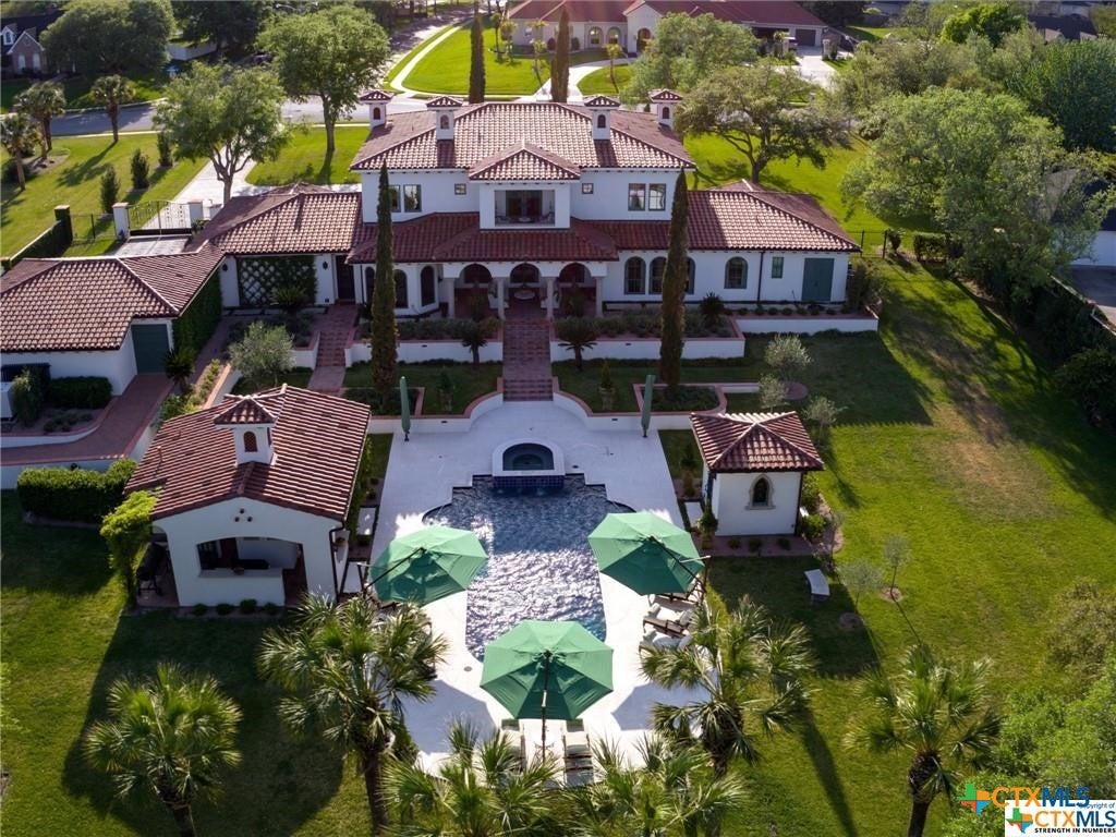 Victoria, Texas, 77904, United States, 5 Bedrooms Bedrooms, ,8 BathroomsBathrooms,Residential,Active,1912815